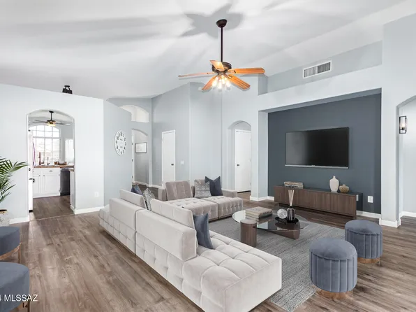 9043 N Palm Brook Dr, Tucson, AZ 85743