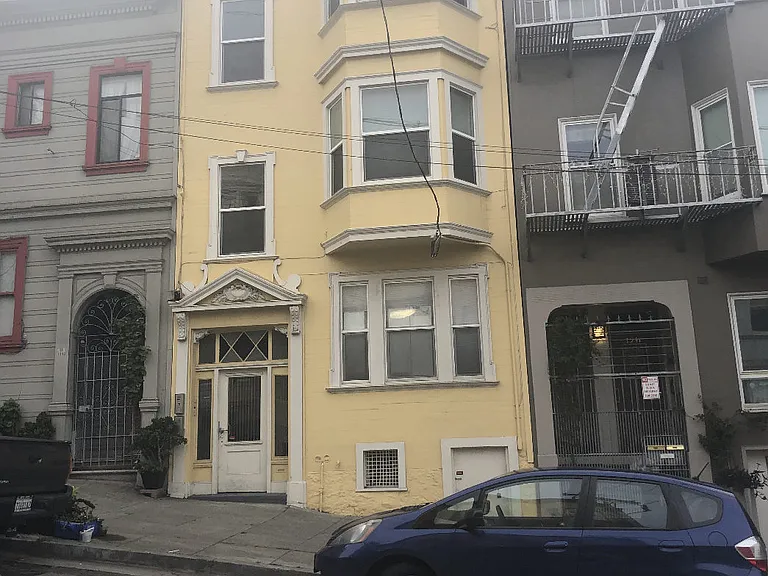 1939 Mason St — Photo 1