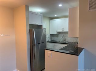 2970 NE 16th Ave APT 105, Oakland Park, FL 33334