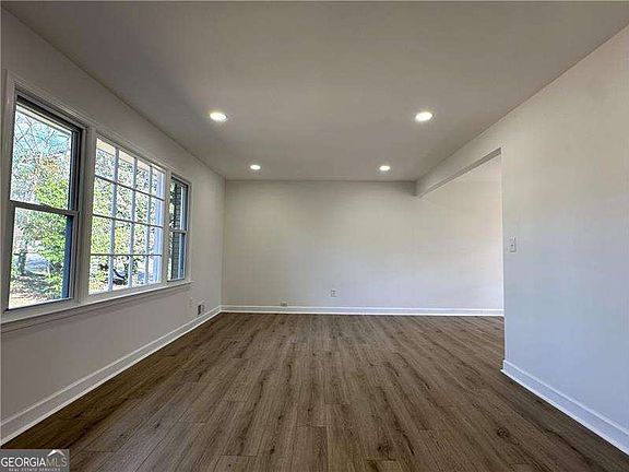 3rd image of 2972 Pathview Ln