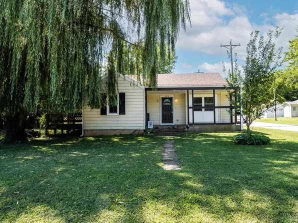 228 E Bedford Street, Marshfield, MO 65706