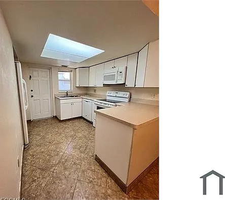 1825 Oak Ln #2