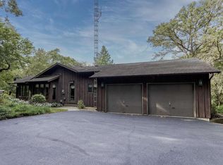 3502 N Spring Hill Dr, Janesville, WI