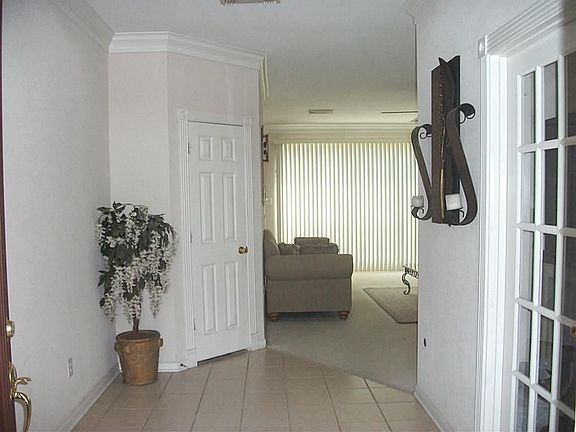 3rd image of 1519 Meadowsweet Dr