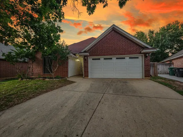 2716 Salado Trl, Fort Worth, TX 76118
