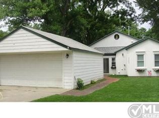 3087 Caroline St, Auburn Hills, MI 48326