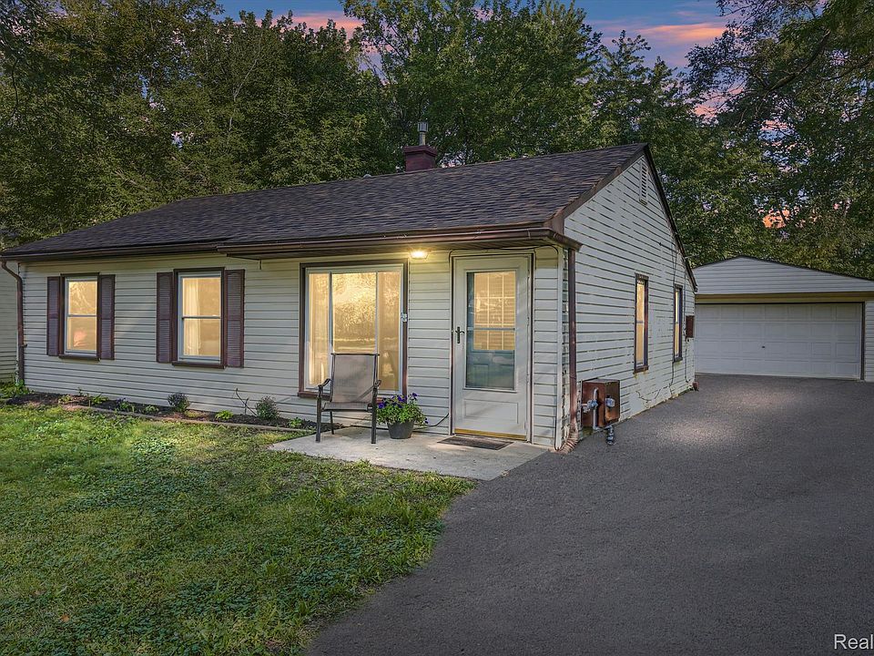 1st image of 2887 Edna Jane Dr