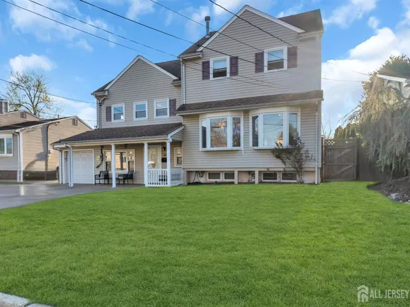 61 Cypress Dr, Colonia, NJ 07067