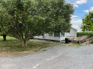 120 Kaid Rd, Eldorado, IL 62930