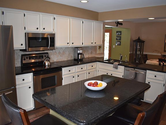 5th image of 3703 Willowglen Ct