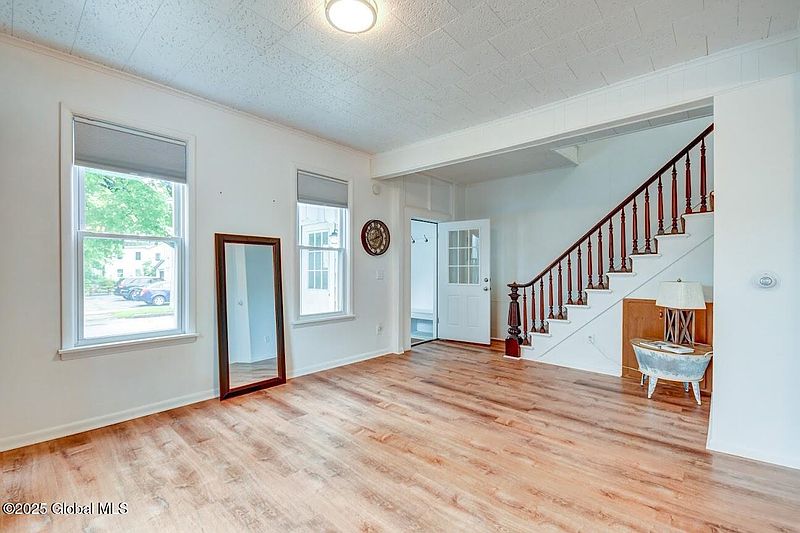5th image of 206 N Market Street