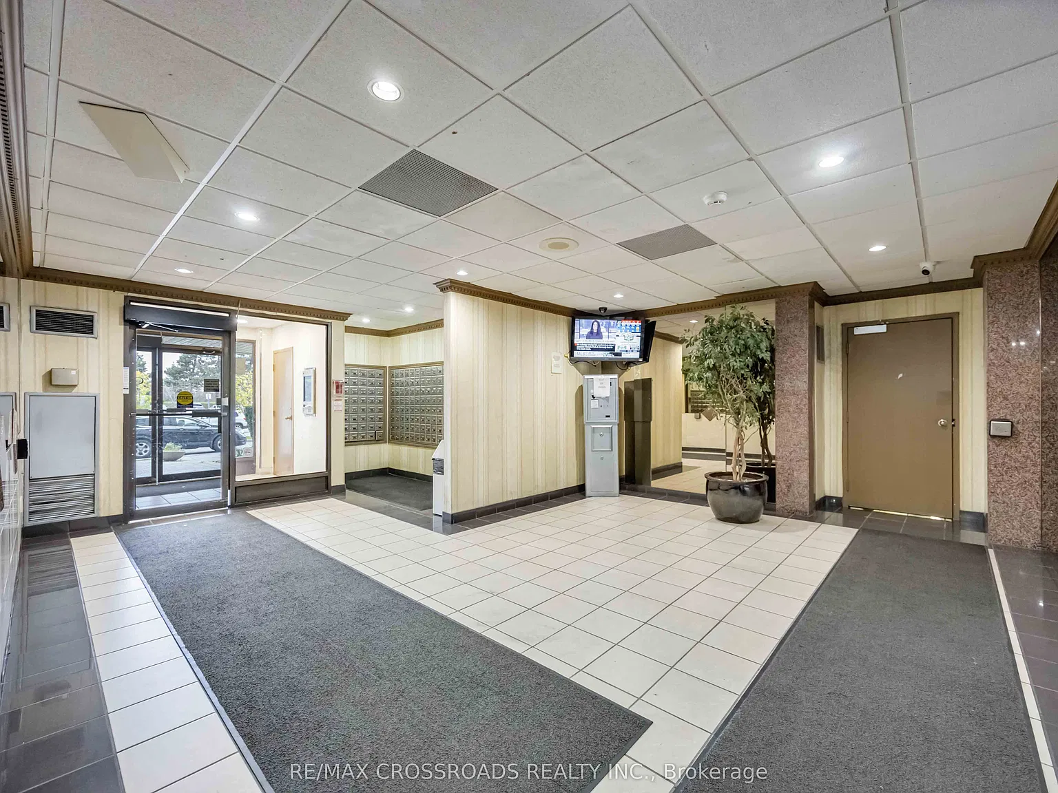 3 bed, $3,100 — Photo 3