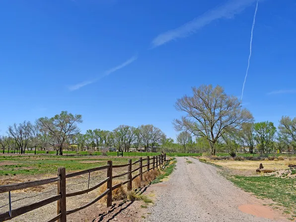 6 Ortega Rd, Los Lunas, NM 87031