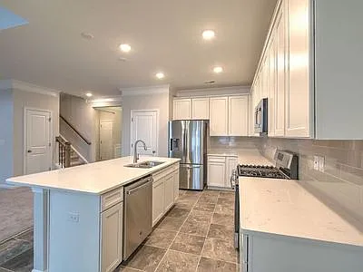 515 Daisy Hill Ln — Photo 4