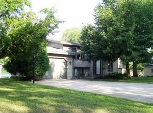 405 4th St SW, Little Falls, MN 56345