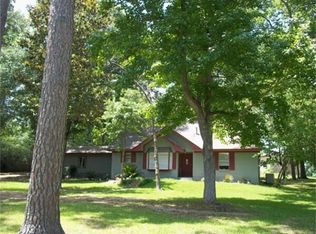 155 Allen Rd, Huntsville, TX 77320