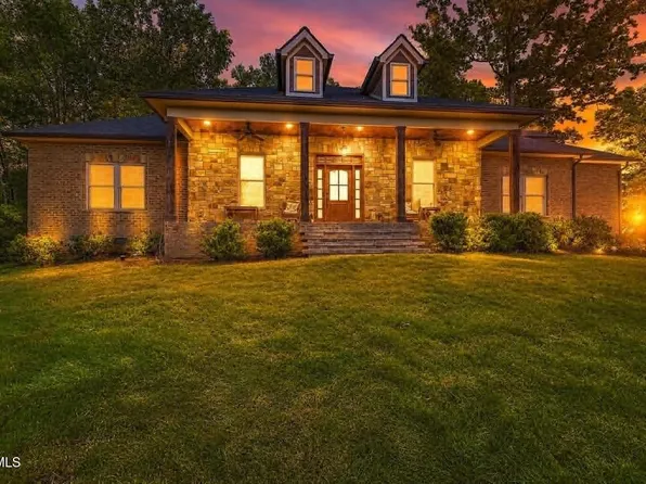 104 Lookout Ct, Blountville, TN 37617