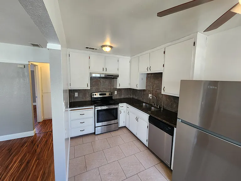 331 Alhambra Blvd #8 — Photo 9