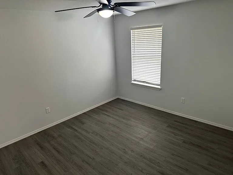1201 Backus Ave — Photo 6