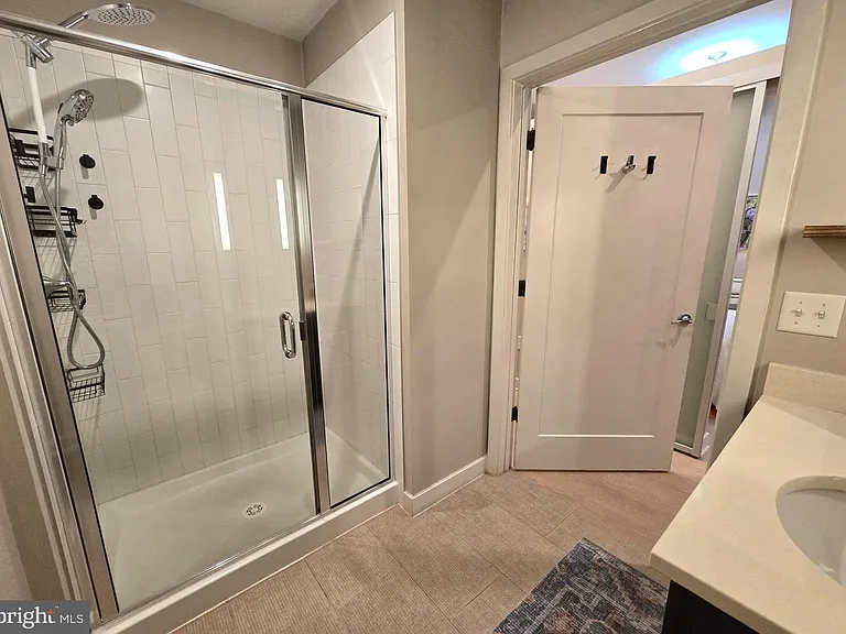 1320 Fenwick Ln #6 — Photo 19