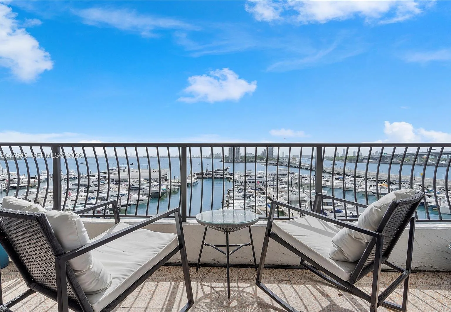 Venetia Condo — Photo 1