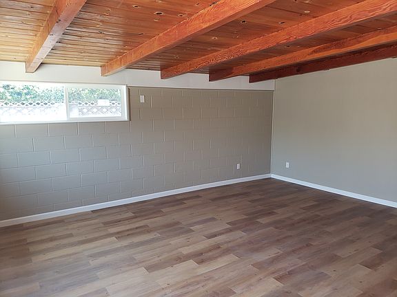 Bonus room off patio and LR