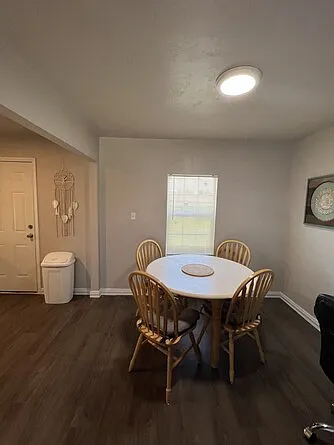 2 bed, 786 sqft, $1,300 — Photo 2