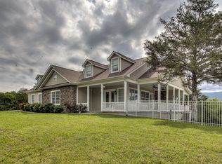 2535 Lagretta Ln, Dandridge, TN 37725