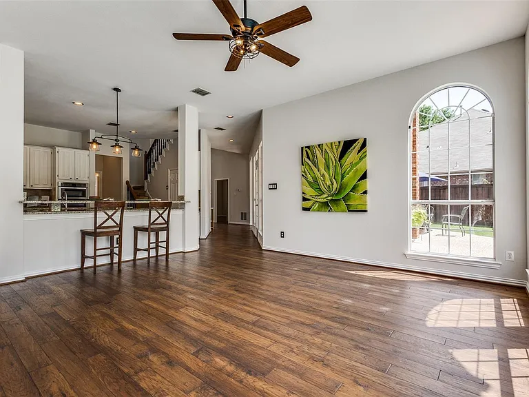 5901 Norfolk Ln — Photo 4