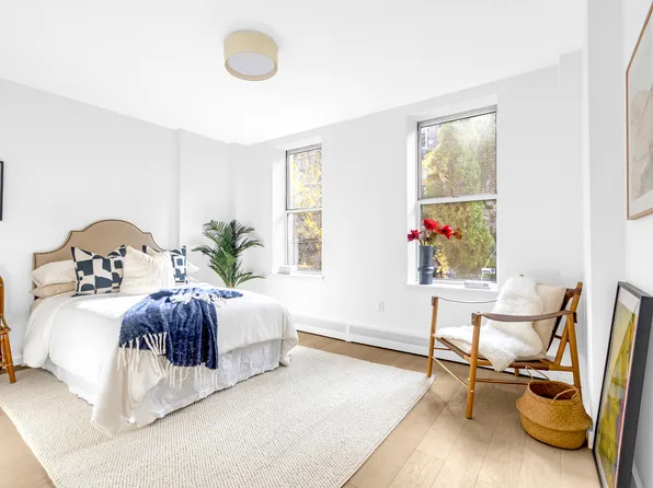 210 Hull Street image 6 of 8