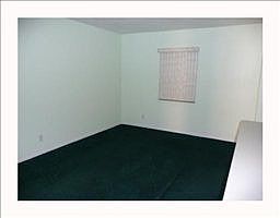 4th image of 2246 Charleston St