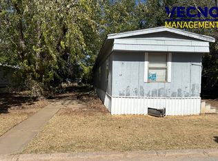 201 S Preston Rd #17, Burkburnett, TX 76354