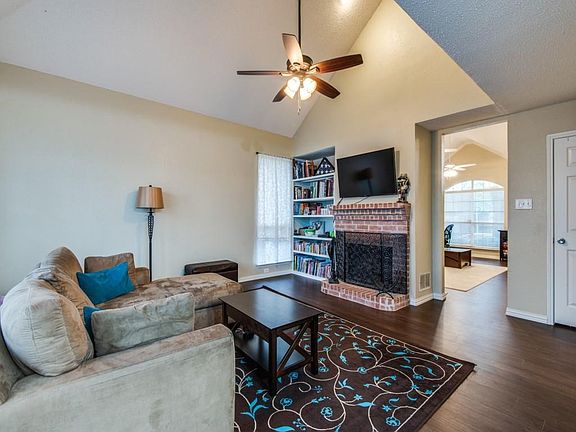 5th image of 3104 Black Walnut Dr