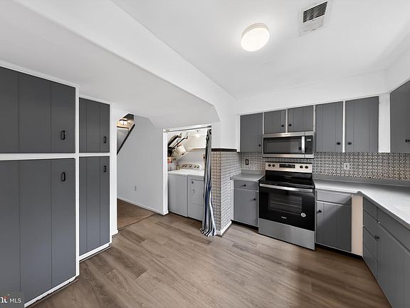 5th image of 1092 Brightleaf Ct