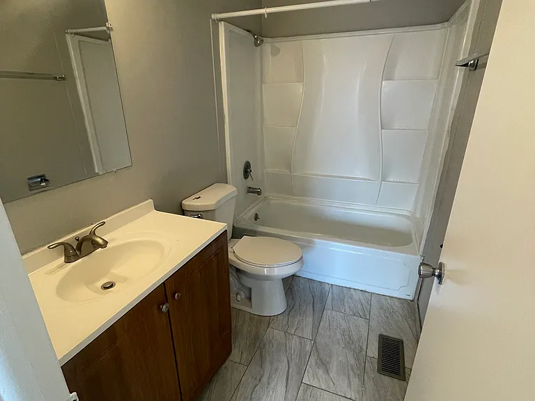 7 Marywood Ln — Photo 8