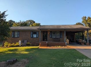 106 Holland Dr, Shelby, NC 28152