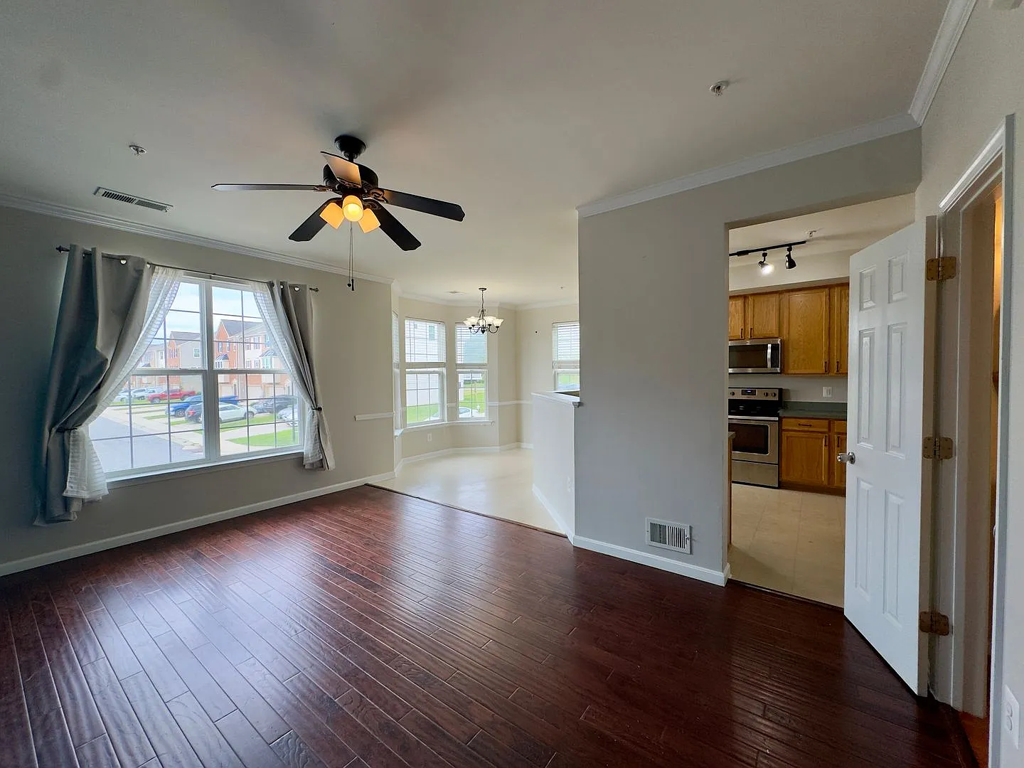 Charming 3BD/2.5BA Townhome in Havre de Grace, MD! — Photo 3