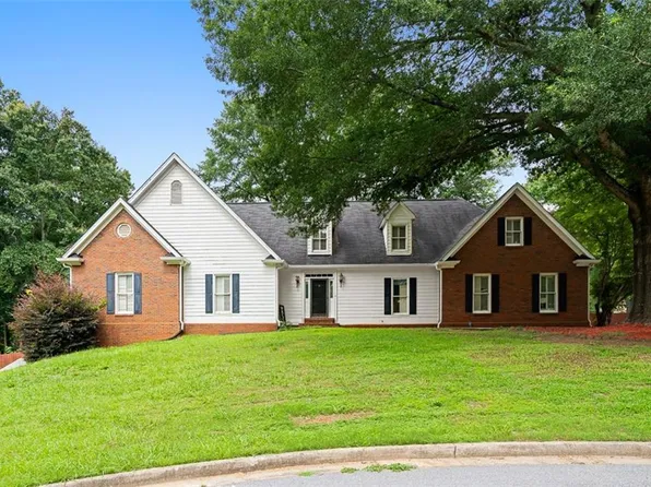1732 Winding Woods Ln, Jonesboro, GA 30236