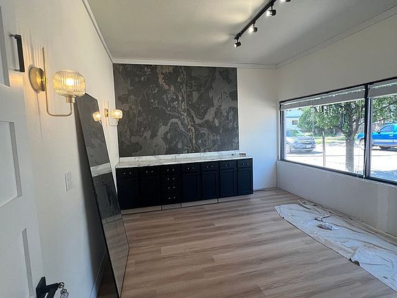 5th image of 701-703 Prospect Ave