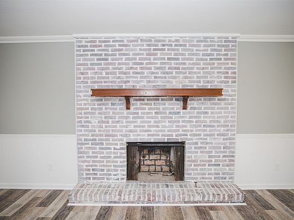 4th image of 145 White Oak Way