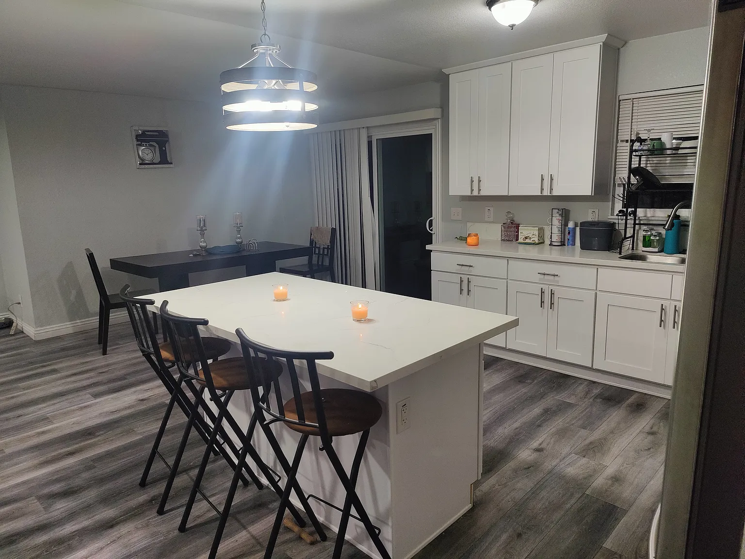 4 bed, 1330 sqft, $4,000 — Photo 3