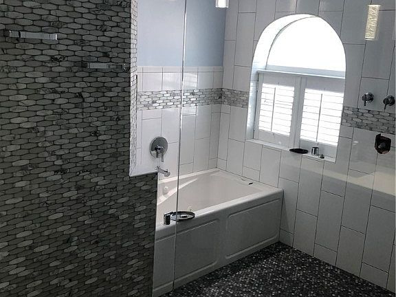 4th image of 7500 Cameron Cir #7500