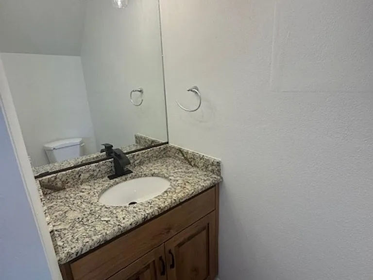 1727 W 950 N #20 — Photo 8