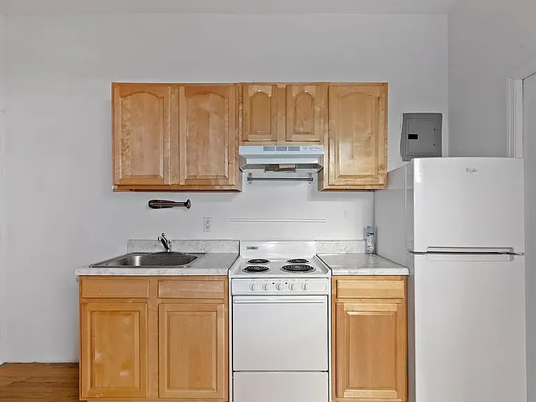 68 W 10th St #28 — Photo 3