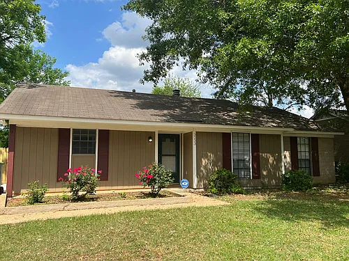 3233 Hillcrest Ln Photo 1