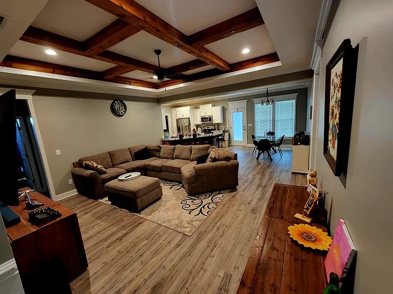 3844 Bettys Pl — Photo 7
