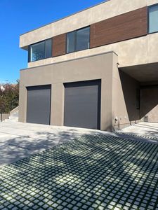 1542 N Hoover St, Los Angeles, CA, 90027