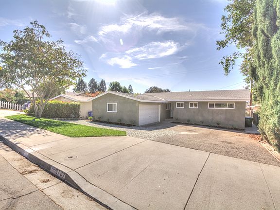 2nd image of 2767 E Hillcrest Dr