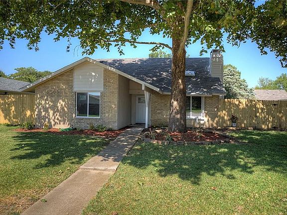 2nd image of 2929 Monarch Dr