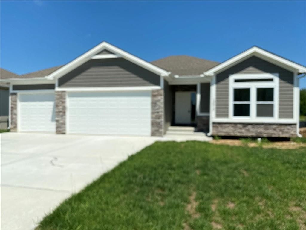 10510 Augusta Dr, Kansas City, KS 66109 MLS 2427698 Zillow